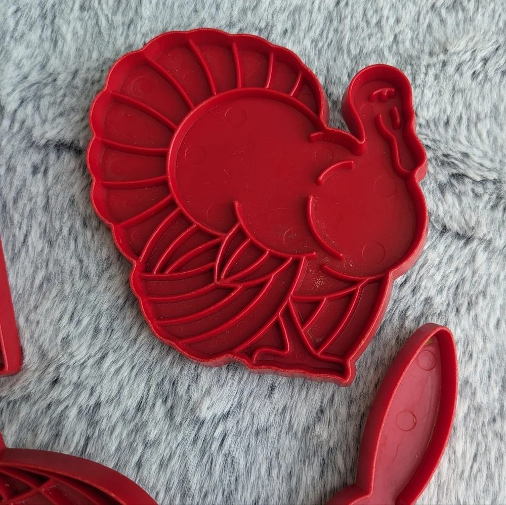 Vintage‎ Tupperware Cookie Cutter 5-Piece Set